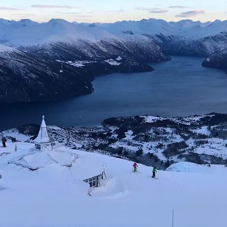 The View - Mountain With Stunning Views *