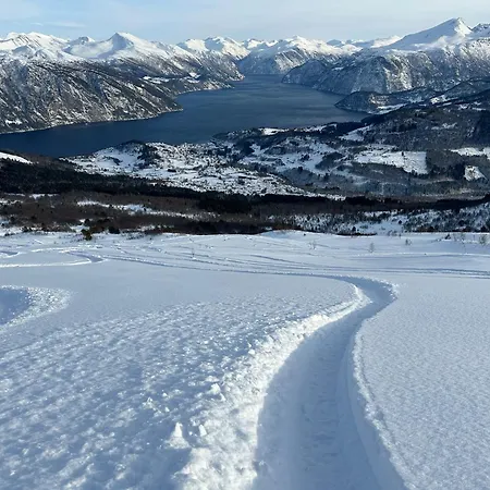 The View - Mountain With Stunning Views Semesterbostad *