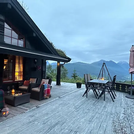 Semesterbostad The View - Mountain With Stunning Views *