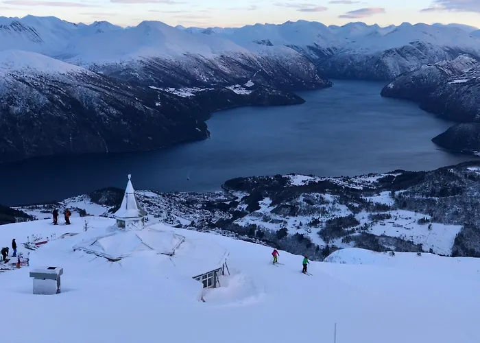 The View - Mountain With Stunning Views *